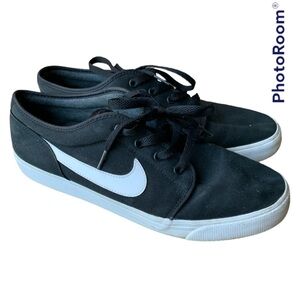 Nike Toki Low Txt Sneakers